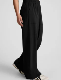 Easy Wide Leg Pant