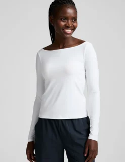 Featherweight Shoulder It Pullover