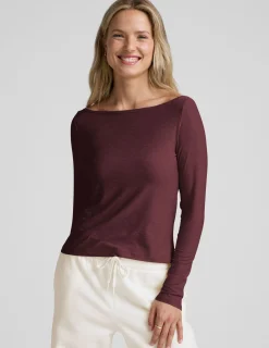 Featherweight Shoulder It Pullover