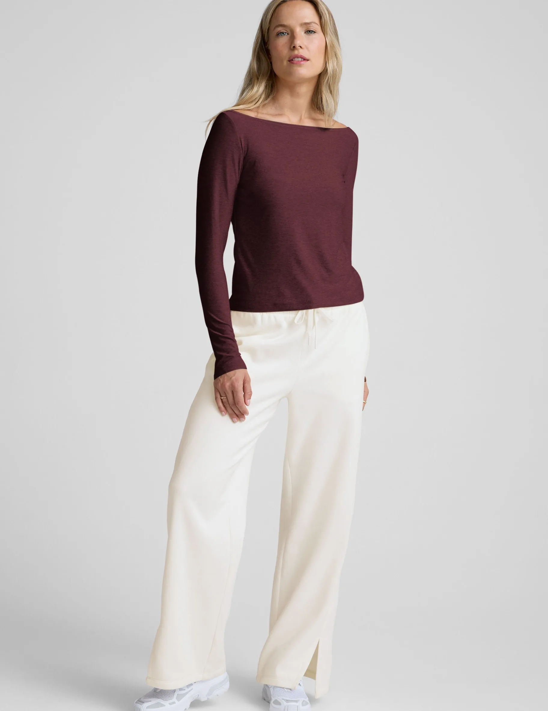 Featherweight Shoulder It Pullover