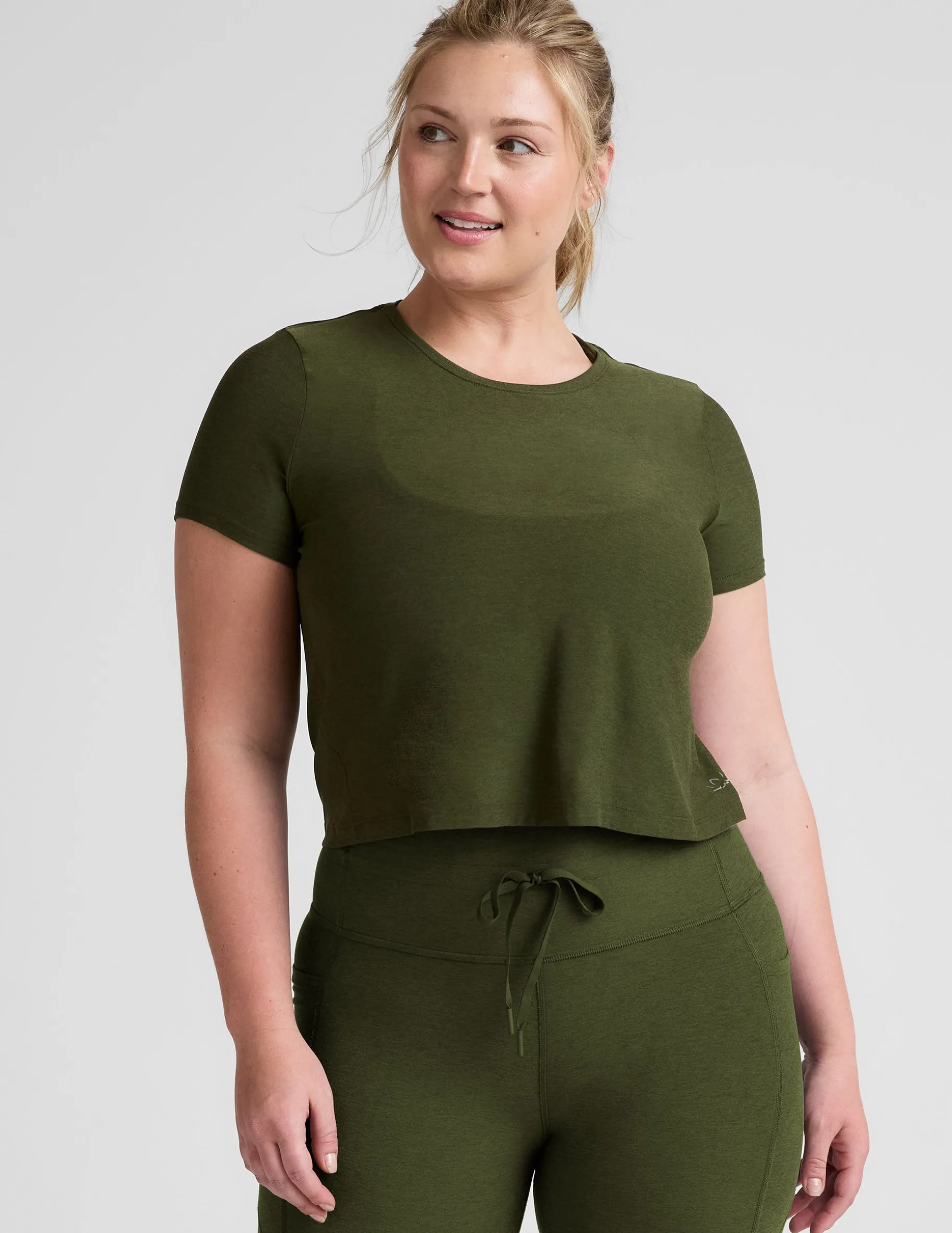 Featherweight Supreme Cropped Tee