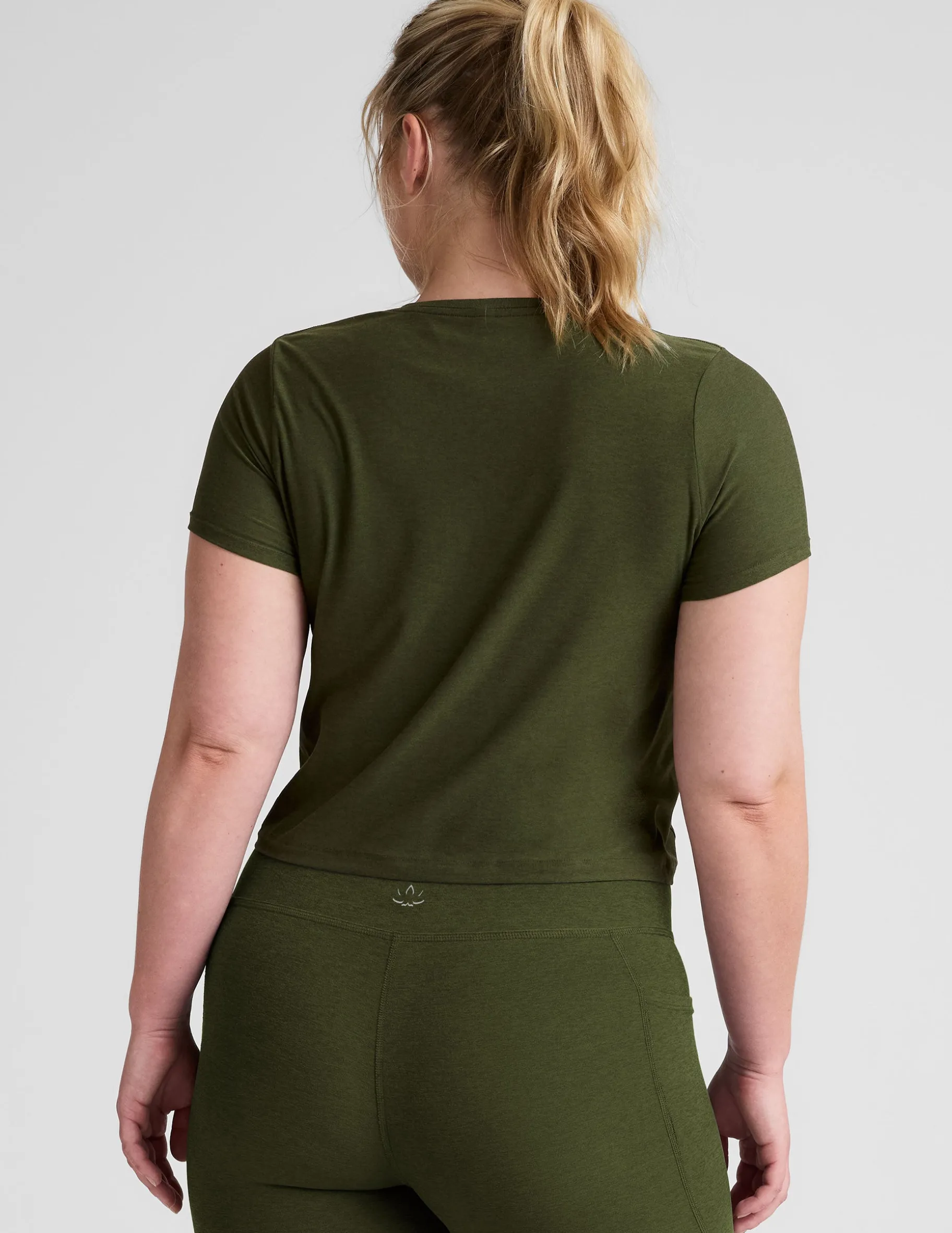 Featherweight Supreme Cropped Tee